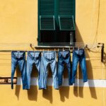 Photo stretching jeans